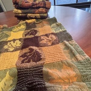 Autumn Leaf Patterned Throw Blanket